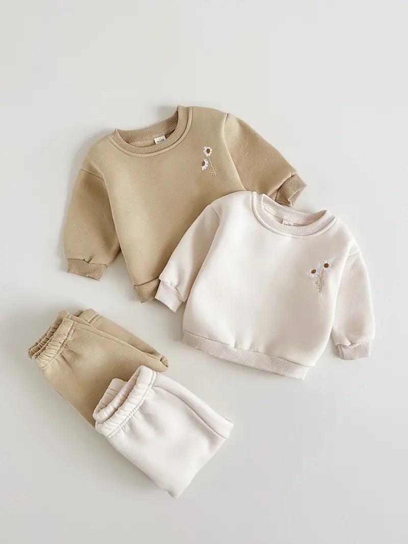 2-Piece Baby Boys Embroidered Long Sleeve Set - Delicately Daisy Designed Sweatshirt and Stylish Casual Pants for Comfort and Warmth - Perfect for Everyday Wear