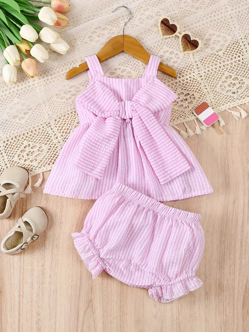 Baby's Cute Bowknot Decor 2pcs Casual Summer Outfit, Sleeveless Peplum Top & Ruffle Trim Shorts Set, Toddler & Infant Girl's Clothes For Daily/Holiday/Party