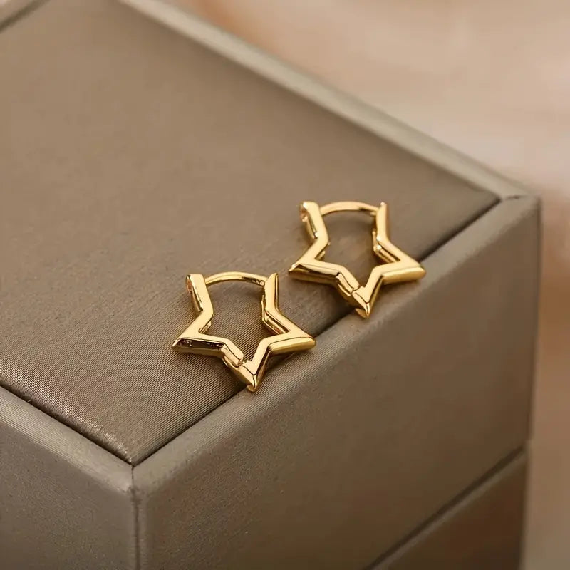 1pair Stylish And Elegant Star Earrings With Smooth Finish, Suitable For Any Occasion, Perfect Holiday Gift