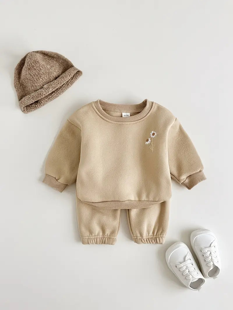 2-Piece Baby Boys Embroidered Long Sleeve Set - Delicately Daisy Designed Sweatshirt and Stylish Casual Pants for Comfort and Warmth - Perfect for Everyday Wear