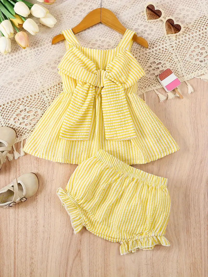 Baby's Cute Bowknot Decor 2pcs Casual Summer Outfit, Sleeveless Peplum Top & Ruffle Trim Shorts Set, Toddler & Infant Girl's Clothes For Daily/Holiday/Party