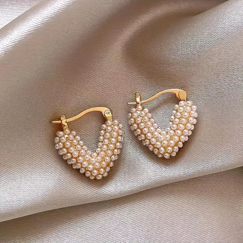 Unique Imitation Pearl Heart Design Hoop Earrings Vintage Elegant Style For Women Dating Ear Accessories